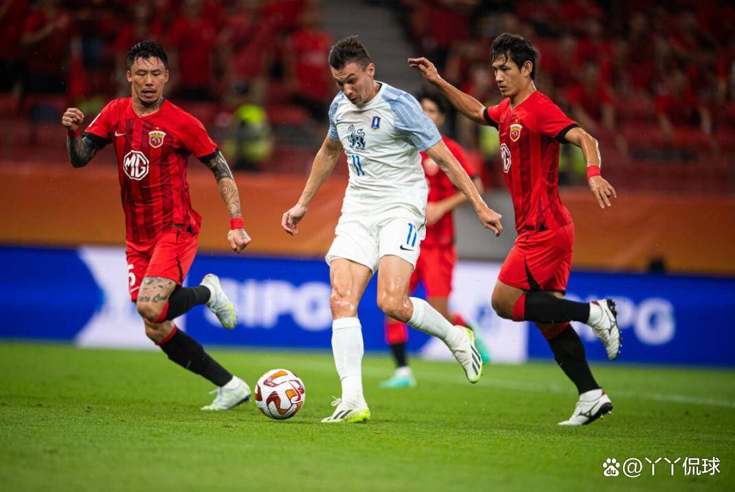 中超前瞻-深圳新鹏城0-3上海海港：年轻人上位，卫冕冠军迎来喘息之机的简单介绍